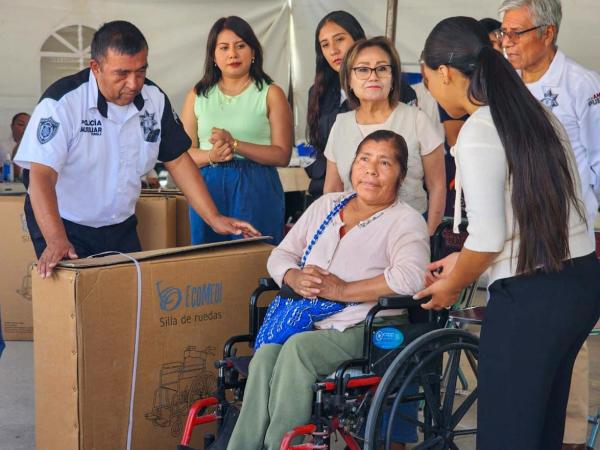 Voluntariado de la Policía Auxiliar realiza jornada de salud en Nealtican