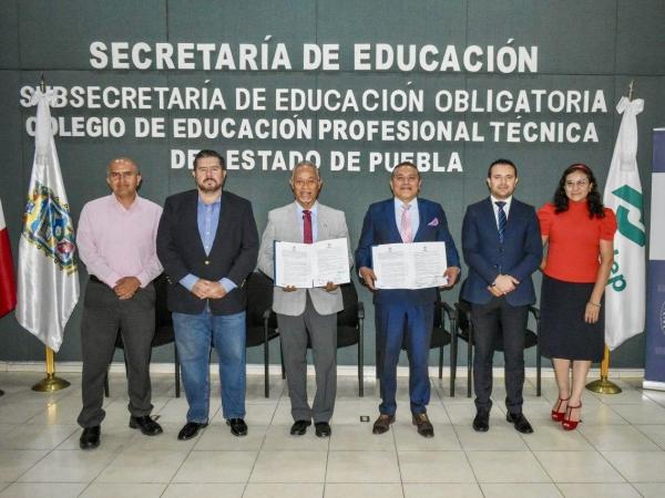 Impulsan Conalep Puebla y BUAP formación en materia archivística