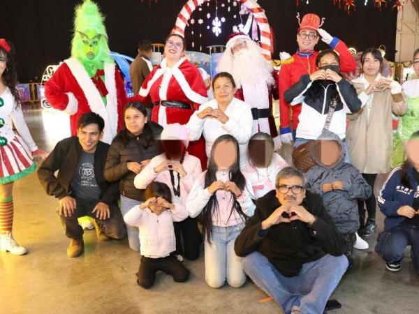 Festival Navideño alegra a niñez poblana en fiestas decembrinas
