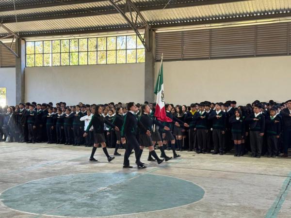 Realiza Conalep Puebla ceremonia de inicio de semestre en Teziutlán