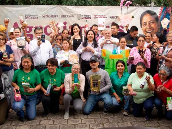 SADR impulsa comercio directo de productos del campo poblano con Agrotianguis