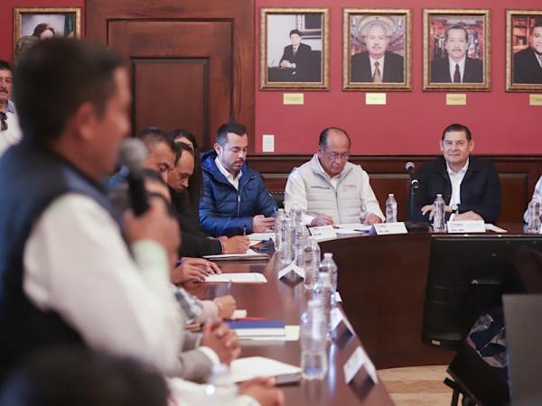 Armenta prioriza obras de la mano con municipios