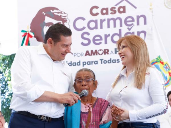 Alejandro Armenta inaugura la tercera de 27 Casas Carmen Serdán