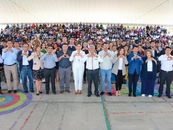 Impulsan participación comunitaria por bienestar y seguridad con Consejos Escolares en Acatzingo