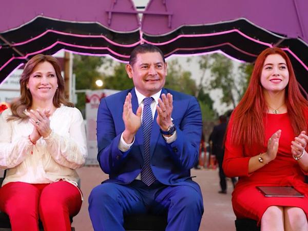 Más de 15 mil personas han disfrutado el Festival del Amor en el Jardín del Arte