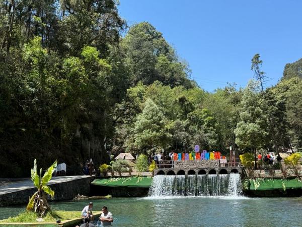 Impulsa Gobierno del Estado balnearios y atractivos turísticos comunitarios durante Semana Santa