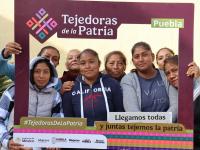 Gobierno federal y estatal promueven red Tejedoras de la Patria en Puebla