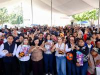 M&aacute;s de mil ni&ntilde;os reciben juguetes en la Inspector&iacute;a Guadalupe Hidalgo