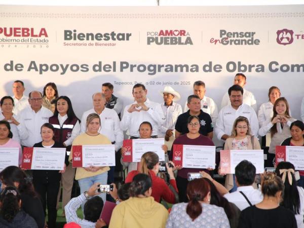 En Tepeaca, Alejandro Armenta entrega más de 7 mdp en obra comunitaria