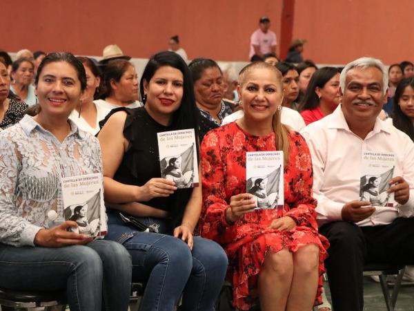 Puebla fortalece colectividad de mujeres para la construcción de paz