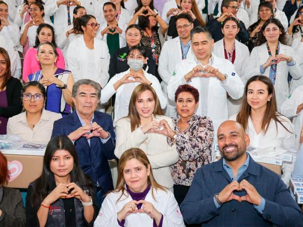 Salud y compromiso: Ceci Arellano entrega insumos al hospital de la niñez poblana