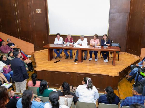 Compromiso y gestión para apoyar a las escuelas de la Sierra Norte: SEP