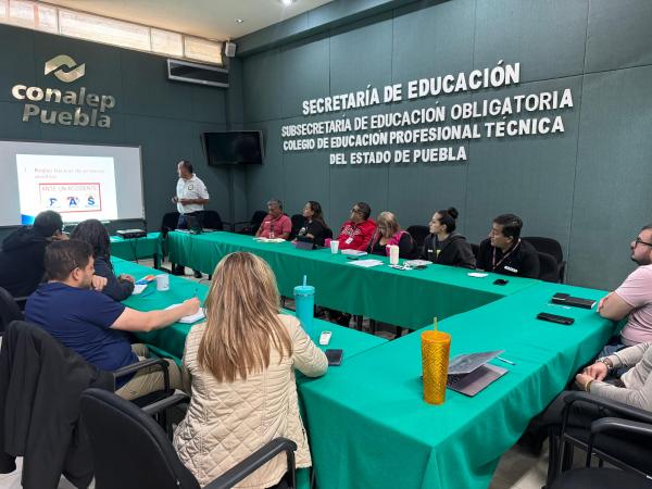 Fortalece Conalep Puebla capacitación en primeros auxilios