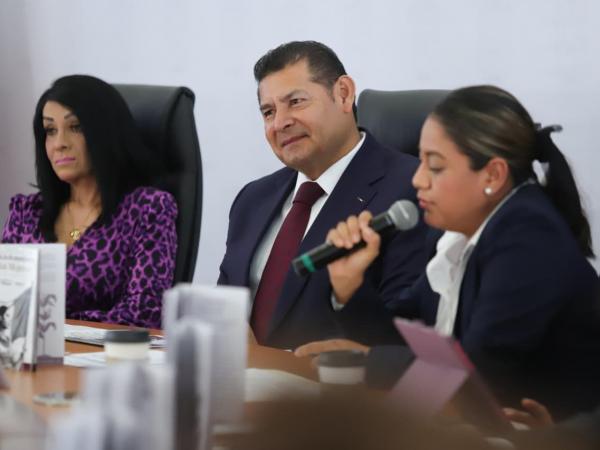 Protección de mujeres es política de estado en Puebla: Alejandro Armenta