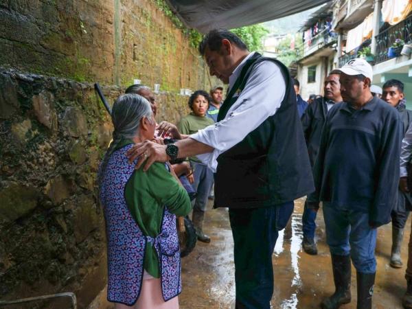 Gobierno de Puebla, en coordinación con Defensa, Marina y Guardia Nacional mantiene apoyo a afectados en la Sierra Norte