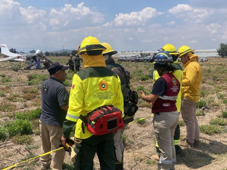Protección Civil labora en accidente de aeronave