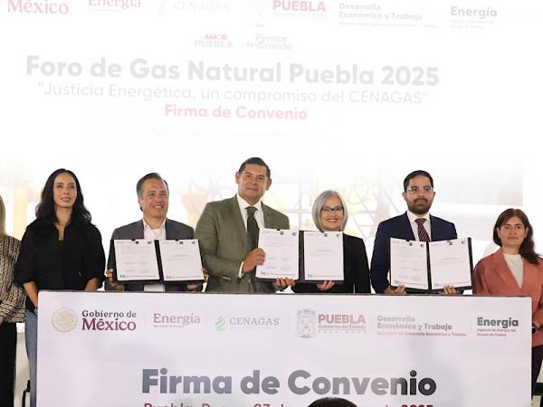 Con la fuerza de los jóvenes, Puebla construye la soberanía energética: Armenta