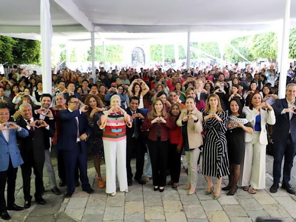 Ceci Arellano encabeza las Jornadas Ciudadanas &quot;Por Amor a las Familias&quot;