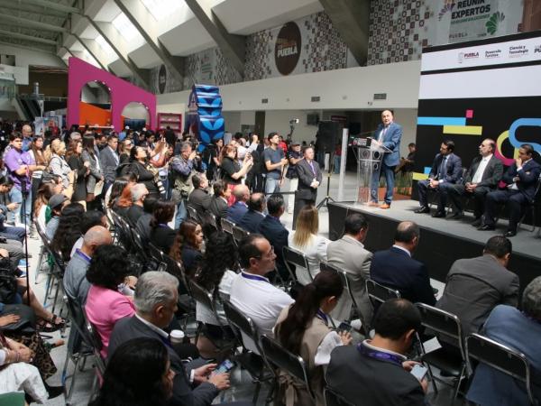 Puebla impulsa innovación con primera Feria de Industrias Creativas 2025