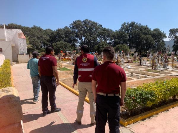 Gobierno de Puebla mantiene operativos en panteones durante esta temporada