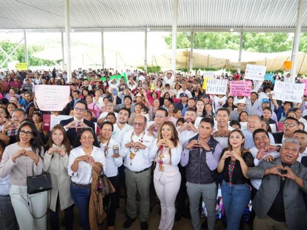 Entregas simultáneas de insumos para el campo en la mixteca poblana