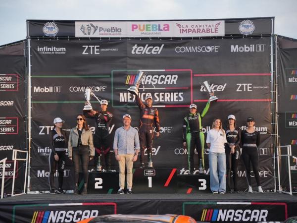 Puebla recibió la gran final de la NASCAR México Series