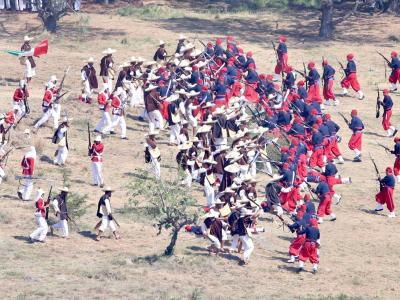 Con patriotismo y disciplina se escenifica Batalla del 5 de Mayo