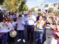 Acompa&ntilde;ado por vecinos, gobernador Armenta supervisa avance del 60 por ciento en pavimentaci&oacute;n de la 24 Sur