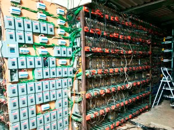 FGR, Marina y SSP aseguran inmueble presuntamente utilizado para minería de criptomonedas