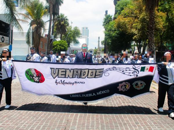 Desfile y música para reconstruir tejido social, jóvenes poblanos celebran su día