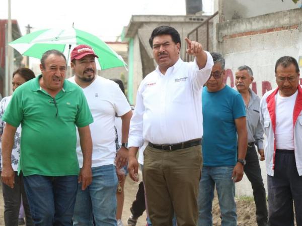 Supervisan obra comunitaria en Santa María Xonacatepec
