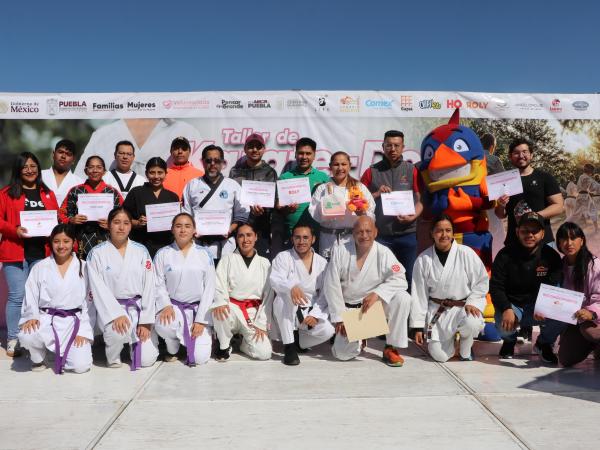 Impulsa Voluntariado de la Secretaría de las Mujeres autodefensa femenina