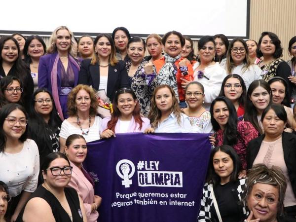 Participa Secretaría de las Mujeres en Foro por los Derechos Digitales