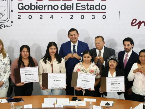Poblanos repatriados impulsan proyectos con “Migrante Emprende” y transforman sus comunidades
