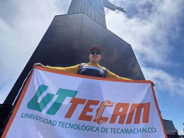 Impulsa UTTECAM innovación mezcalera en simposium internacional de Brasil 2025