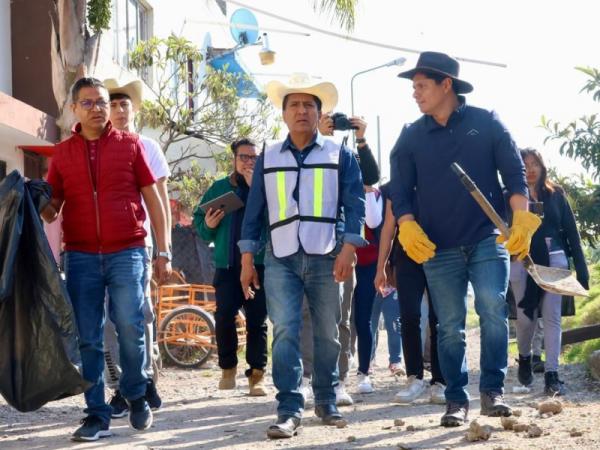 SEDIF fomenta valores durante Faena Comunitaria en Cuautlancingo