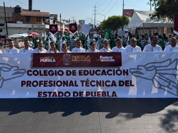 Conalep participa en desfile del 163 Aniversario de la Batalla de Puebla