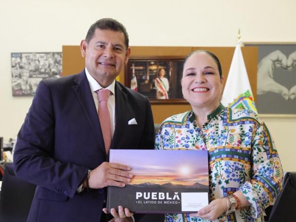 El Gobierno de México liberó el 11 de mayo a 1,115 mujeres productoras y pequeños productores de Puebla de sus adeudos con la Financiera Nacional de Desarrollo
