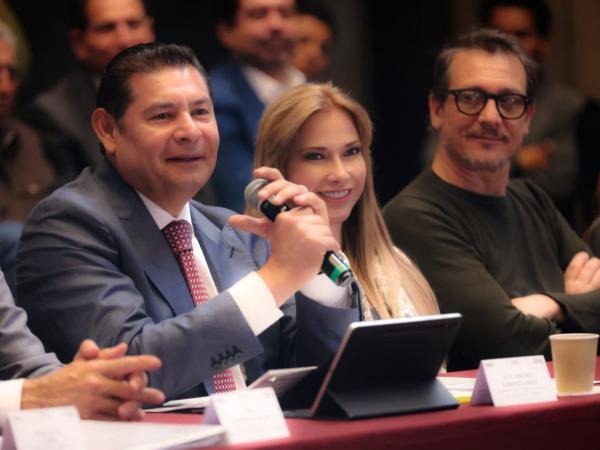 Puebla referente internacional en innovaci&oacute;n y cultura con Festival Glow M&eacute;xico