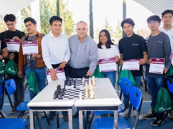 UTTecam realiza 3.er Torneo de Ajedrez “Amor y Amistad” 2025