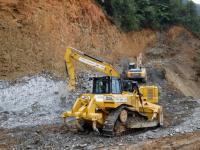 Con m&oacute;dulos de maquinaria, Gobierno de Puebla abre caminos afectados por deslaves en Eloxochitl&aacute;n