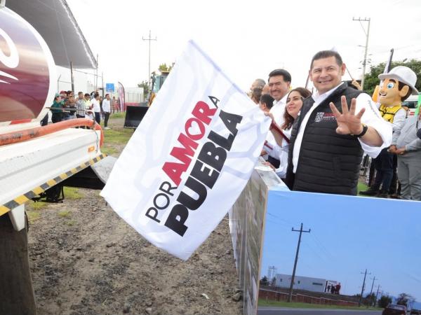 Detona conectividad carretera Gobierno Estatal en San José Chiapa 