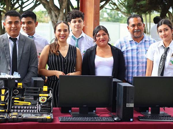 Compromiso con la educación: CECyTE Puebla recibe equipamiento para fortalecer el aprendizaje