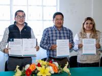 Firman UTTehuac&aacute;n y Ayuntamiento de Santiago Miahuatl&aacute;n convenio de colaboraci&oacute;n