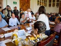 Atiende gobierno estatal problem&aacute;tica de transporte p&uacute;blico y mercantil en Teziutl&aacute;n