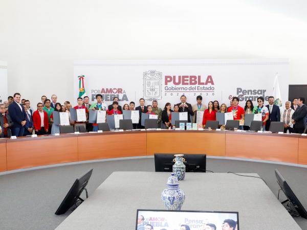 Ciencia y tecnología, motores del desarrollo; Puebla sumado a 14 proyectos del Plan México