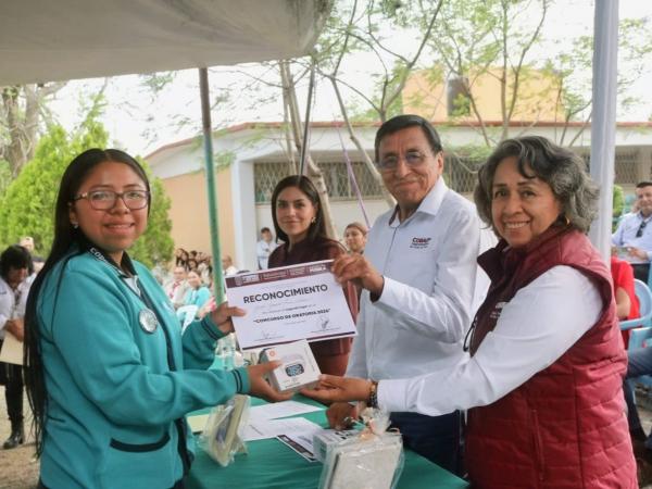 Estudiante del COBAEP representará a Puebla en Concurso Nacional de Oratoria