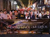 Desfile &ldquo;Entre Vivos y Muertos&rdquo;, identidad que reafirma riqueza cultural de Puebla