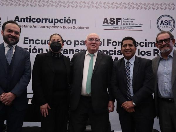 Abrazan presidentes municipales de Puebla la política de asistencia social del SEDIF