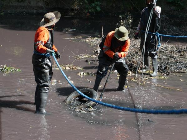 Participa CEASPUE en limpieza del Río Atoyac en Cuautlancingo